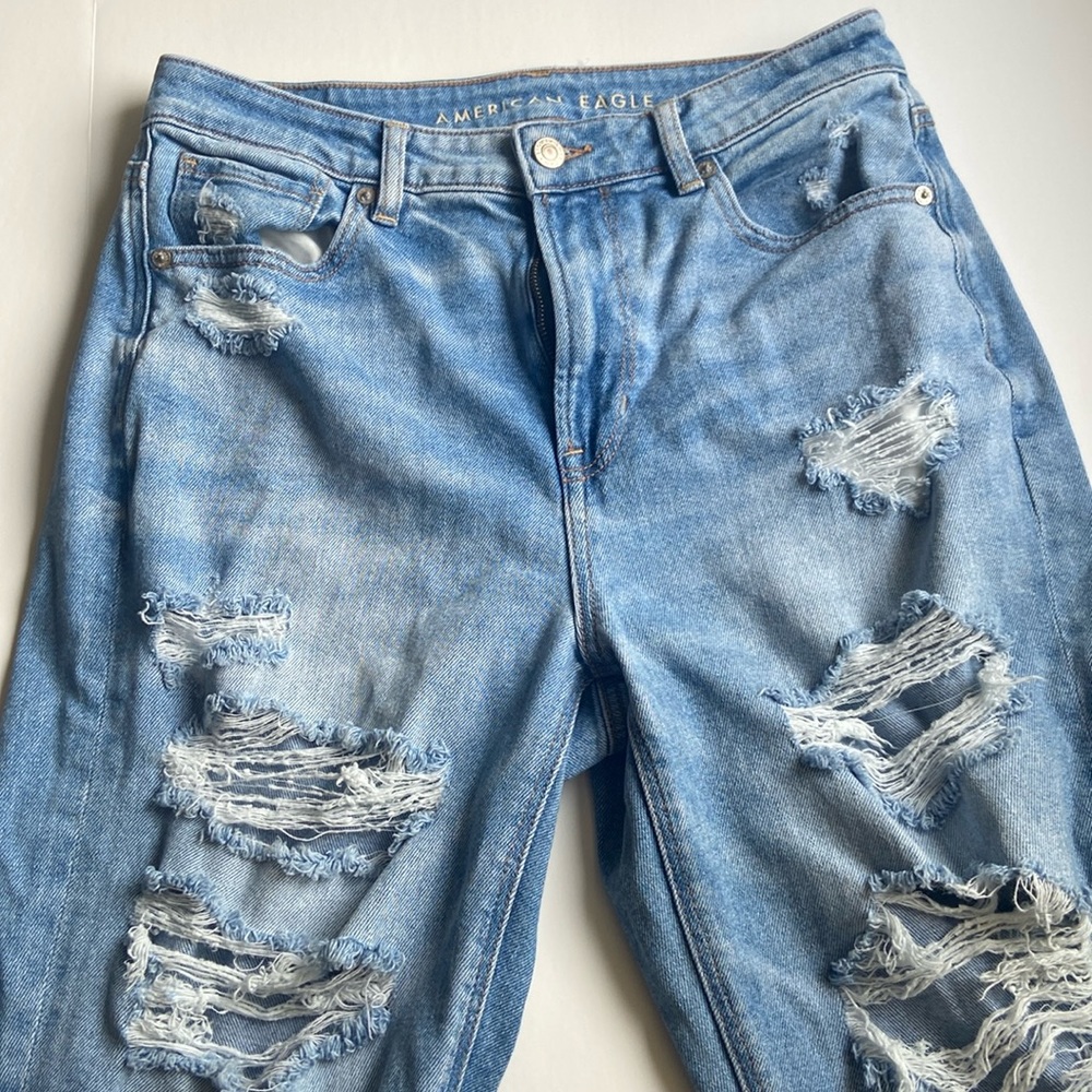 American Eagle, Ripped Mom jeans, size 8